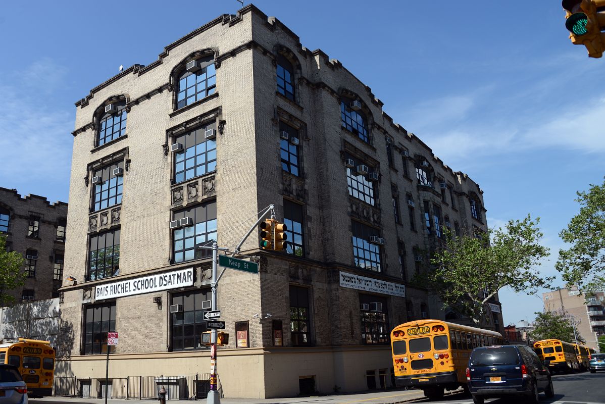07-1 Bais Ruchel Girls School Satmar Was The Eastern District School From 1907 to 1980 On Marcy St At Keap St Williamsburg New York
